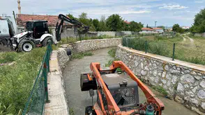 Alaca Deresi’nde çamur ve atık temizliği başladı
