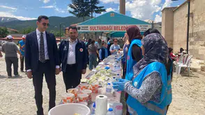 Sultandağı’nda öğrenciler için iyilik sofrası kuruldu