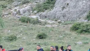 Demirkazık Dağı’nda mahsur kalan dağcıyı helikopter kurtardı