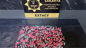 Sakarya yolunda uyuşturucu sevkiyatına polis baskını