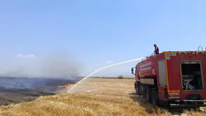 Hatay Kırıkhan’da anız yangını korkuttu