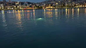 Samsun sahilinde bırakılan kıyafetler ekipleri alarma geçirdi