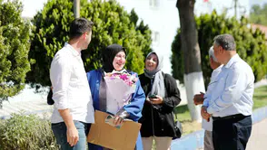 42 yıl sonra gelen diploma Kadriye Ülke üniversiteyi bitirdi