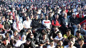 Kâğıthaneliler milli maç heyecanını dev ekranlarda birlikte yaşadı