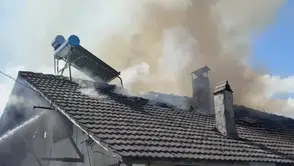 Bartın'da çıkan yangın bir aileyi evsiz bıraktı