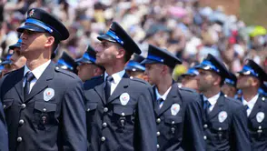 Yeni mezun polislere 15 Temmuz mesajı İradenizi kimseye teslim etmeyin