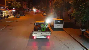 Uşak Belediyesi sinek ve haşerelere karşı ilaçlama başlattı