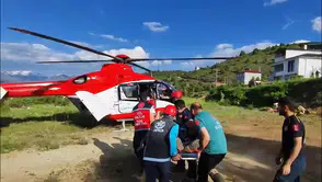 Erzincan'da zorlu arazide kalp hastasına helikopterli kurtarma operasyonu