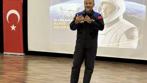 Türkiye'nin ilk astronotu Karabük'te gençlerle buluştu