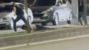 Aksaray’da bıçaklı saldırganı tek tokata bayılttı