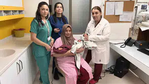 Kahramanmaraşlı çiftin on yıllık bekleyişi üçüzlerle son buldu