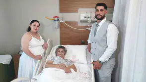 Düğün günü hastane odasında duygusal anlar