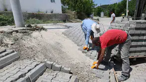 Şehzadeler’in yolları yenileniyor