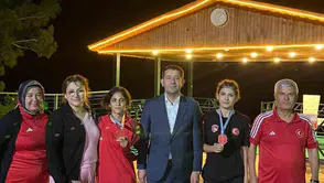 Fekeli genç güreşçiler Türkiye şampiyonasından madalyayla döndü