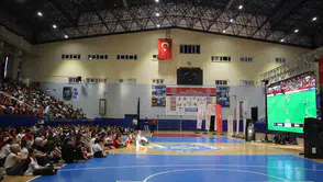 Aydınlılar milli maç heyecanını dev ekranda paylaştı