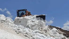Artvin yaylalarında haziran ayı kar sürprizi