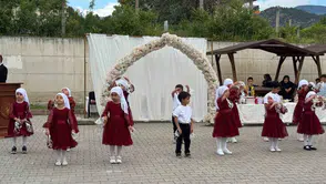 Hanönü'nde minik öğrencilerden yıl sonu gösterisi