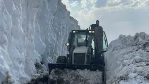 Şırnak yaylalarında Haziran ortasında kar mesaisi