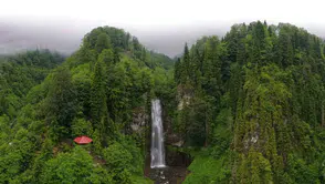 Artvin’in gizli hazinesi Maral Şelalesi en görkemli günlerini yaşıyor