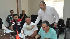 Keşan’da sezonun ilk arpa hasadı açık artırmayla satıldı