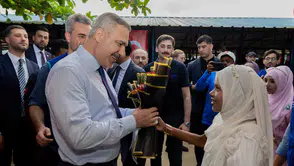 Bakan Fidan Arakanlı mültecilerin yaşadığı kampları yerinde inceledi