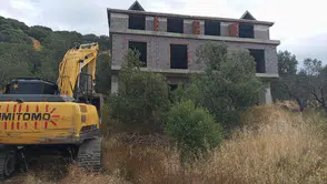 Ayvacık’ta kaçak yapı operasyonu