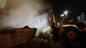 Iğdır'da dev saman balyası yangını