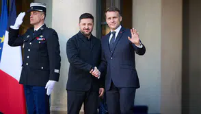 Zelenskiy ve Macron arasında diplomasi trafiği