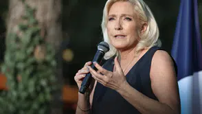 Marine Le Pen 2027 seçimleri için adaylık düğmesine bastı