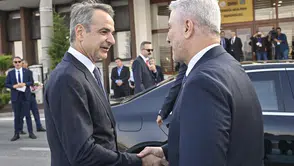 Macron ve Miçotakis kritik zirve için Ankara’ya ayak bastı