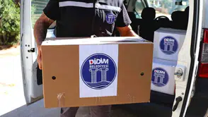 Didim’de belediye kapı kapı dolaşarak ihtiyaç sahiplerine ulaşıyor