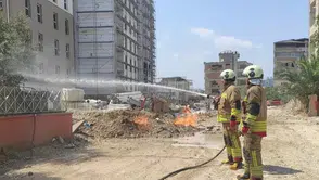 Defne ilçesinde doğalgaz borusu patladı