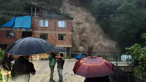 Giresun'da sel felaketi: Çınarcık Deresi'nin taşma anı dehşete düşürdü