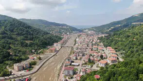 Kastamonu Bozkurt selin izlerini sildi