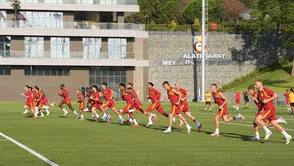 Galatasaray Kemerburgaz’da tempoyu artırdı