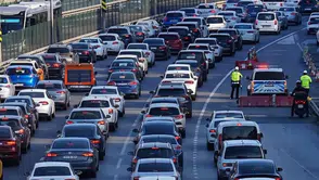 Turistlerin oyuyla tescillendi: Türkiye trafik nezaketinde herkesi şaşırttı!