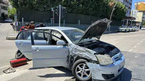 Uşak’ta trafik kazası Kamyonet devrildi dört kişi yaralandı