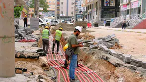 Mardin Artuklu’da elektrik şebekesi yer altına iniyor