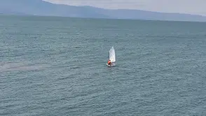 Çıldır Gölü rüzgarı yelken sporuna açtı