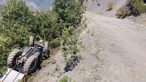 Amasya'da tarım aracı faciası: Baba ve oğlunun olduğu traktör şarampole uçtu