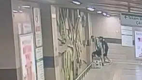 Taksim metrosunda pes dedirten hırsızlık: Uyuyan yolcunun telefonunu böyle çaldılar