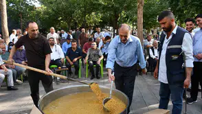 Siverek'in kadim sokaklarında nostalji rüzgarı: Kazanlar kaynadı, komşuluk geri geldi