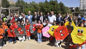 Bitlis semalarında Gazze için yükselen umut: Uçurtmalar özgürlük adına havalandı