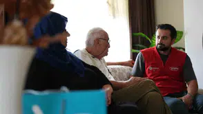 Başiskele'de kahramanlara anlamlı ziyaret: Gazilerin evinde vefa rüzgarı esti