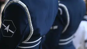 Trump'ın Uzay Kuvvetleri için paylaştığı üniforma tasarımı tartışma yarattı: Nazi estetiğiyle benzerlik iddiası