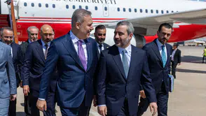 Şam'da kritik temas: Hakan Fidan'ı havalimanında karşılayan isim dikkat çekti