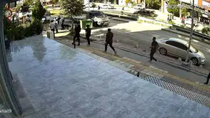 Malatya'da dehşet anları: Kontrolden çıkan araç kuryeyi biçti