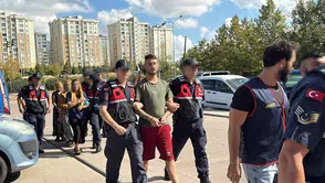 Çorlu'da saklandıkları evde yakayı ele verdiler: Vazonun içinden çıkanlar şoke etti