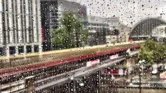 Çöldeki bir vaha gibi... Sıcaklar yerini sağanak yağışa bırakıyor