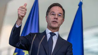 Rutte'nin demokrasi talebi Türkiye'de işlemedi: Polisten sert müdahale!